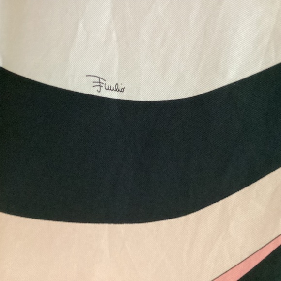 Emilio Pucci Large 100% Silk Square Scarf Abstract Pattern Box Included Gorgeous - Picture 2 of 11